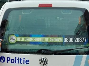 Drugsmeldpunt nu ook op politiewagens