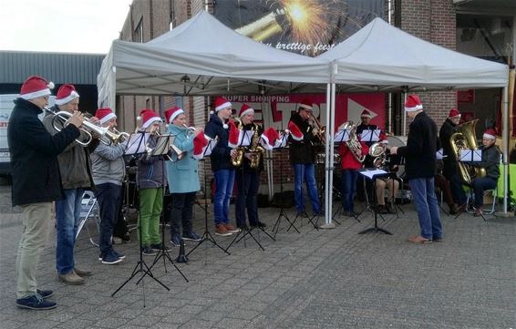 Drukke dagen voor de fanfare - Overpelt