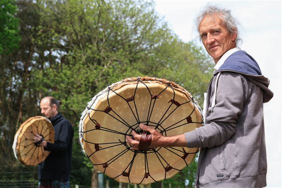 Drumcirkel op het Zorgfestival bij Het Groeiveld - Lommel