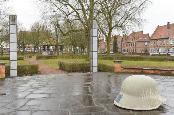 Duitse Stahlhelm aangekomen in Beringen - Beringen