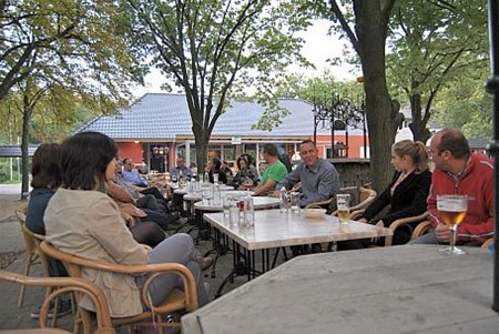 Echte mountainbikers drinken water - Neerpelt