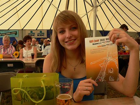 Een bloemetje voor Lien Deckers - Overpelt