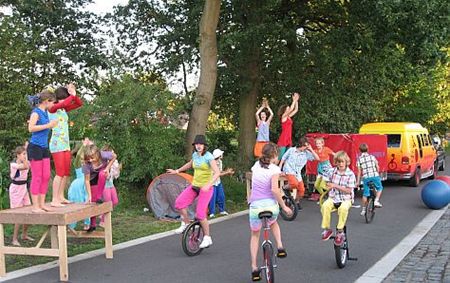 Een buurtfeest met een circus - Overpelt