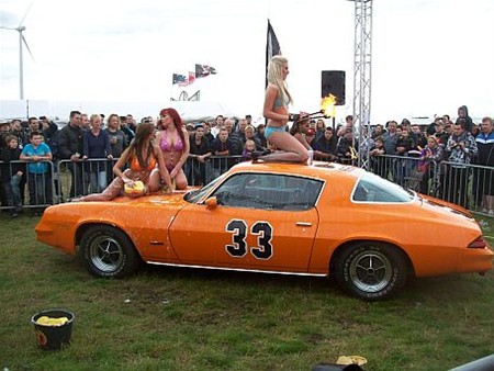 Een carwash op z'n Amerikaans - Lommel