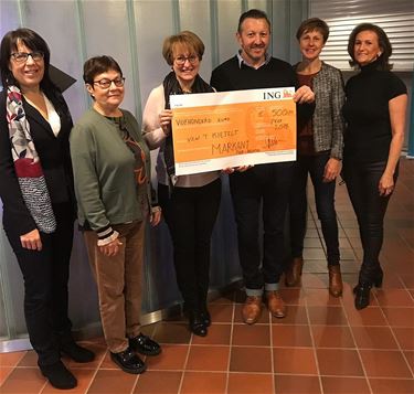 Een cheque voor 't Kietelt - Peer