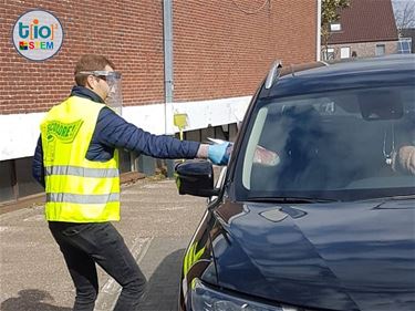 Een drive-in tegen corona