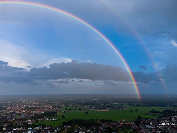 Een dubbele regenboog - Pelt