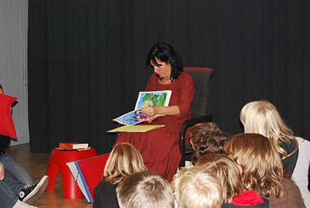 Een echte schrijfster in de klas - Overpelt
