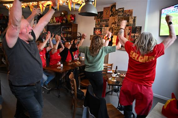 Een eerste 'Rode Duivels' feestje - Beringen