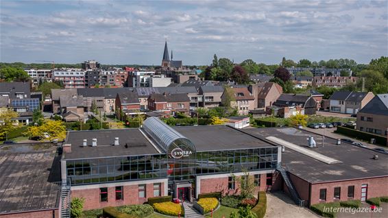 Een hoog zicht op Pelt - Neerpelt