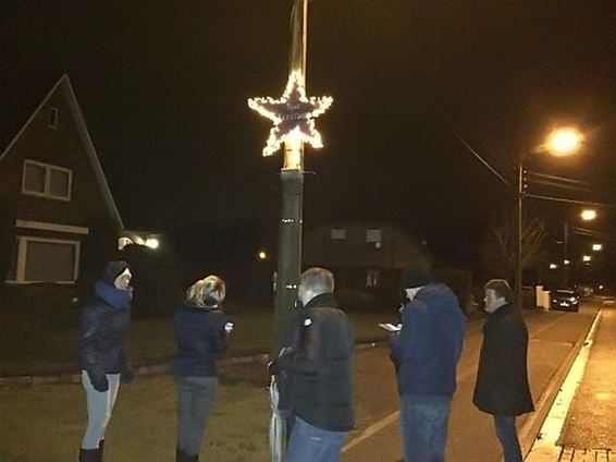 Een kerstster van de buurtwerking - Hamont-Achel