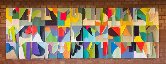Een kunstwerk met 100 gekleurde vlakken... - Hamont-Achel