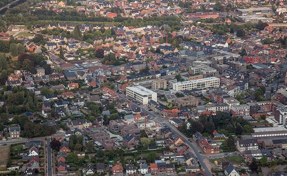 Een luchtfoto van het centrum - Neerpelt