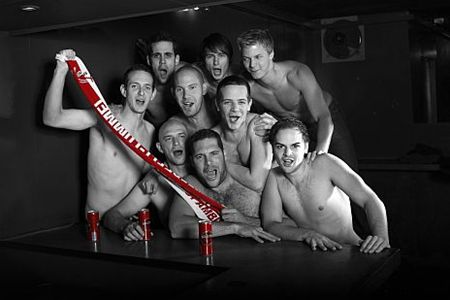 Een naaktkalender van de Superligaploeg - Lommel & Pelt