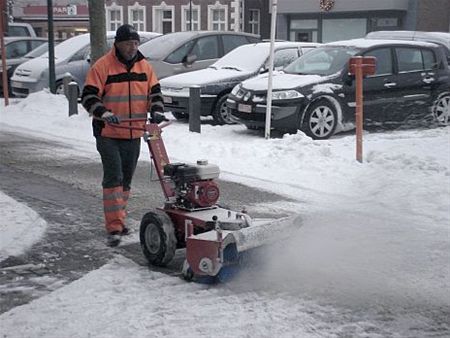 Een nieuwe veegmachine - Hamont-Achel