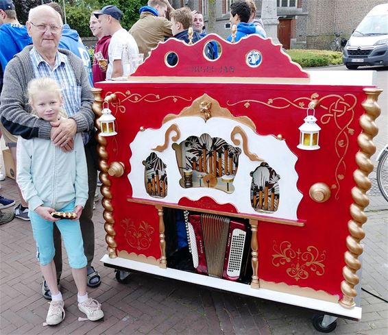 Een orgel op de teutenmarkt - Pelt