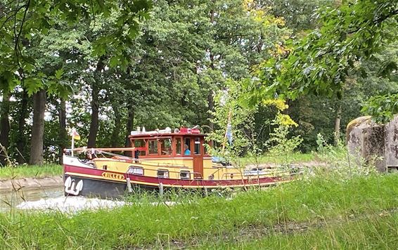 Een oude sleepboot - Pelt