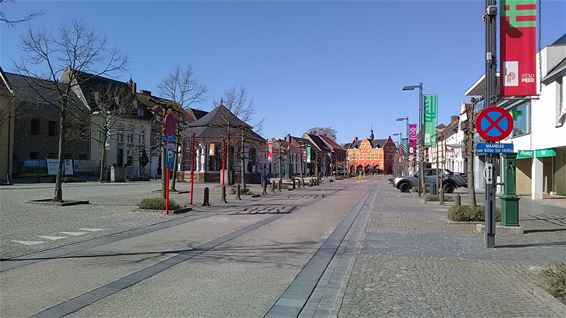 Een rustige zondag in Peer-centrum - Peer