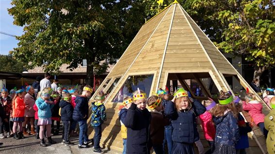 Een tipi op de speelplaats - Pelt