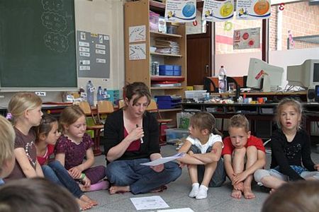 Een veelzijdige schrijfster op bezoek - Overpelt