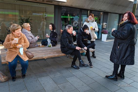 Een warm benkske in de Groenstraat - Pelt