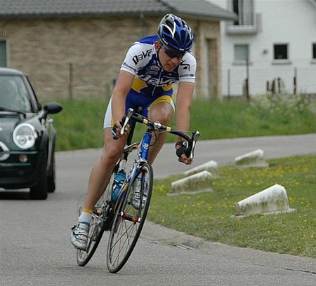 Een wielrenner als postbode - Hamont-Achel & Pelt
