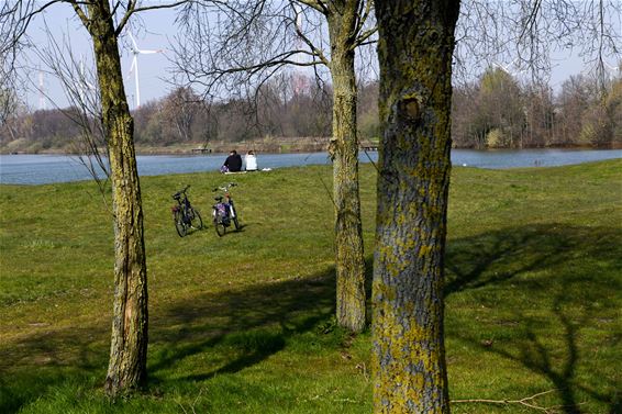 Een zomerse lentedag in coronatijden - Beringen