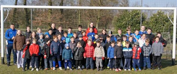 Eens iets anders: een 'voetbalproefdag' - Peer