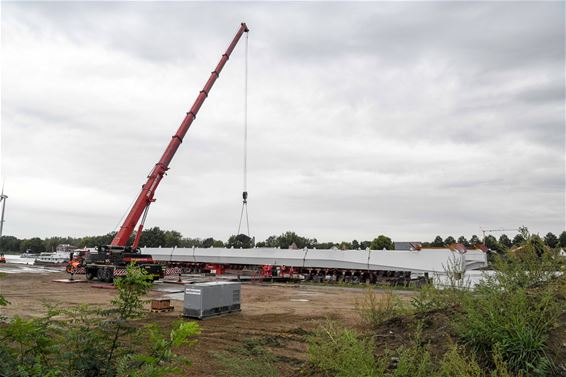 Eerste brugdeel ingevaren - Beringen