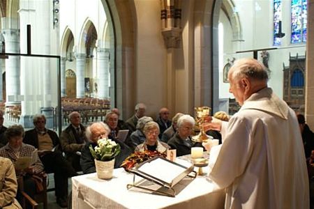 Eerste misviering in nieuwe winterkapel - Neerpelt