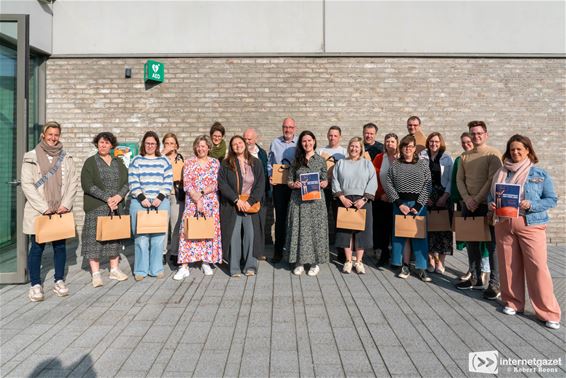 Eerste pakketjes menstruatieartikelen bedeeld - Lommel