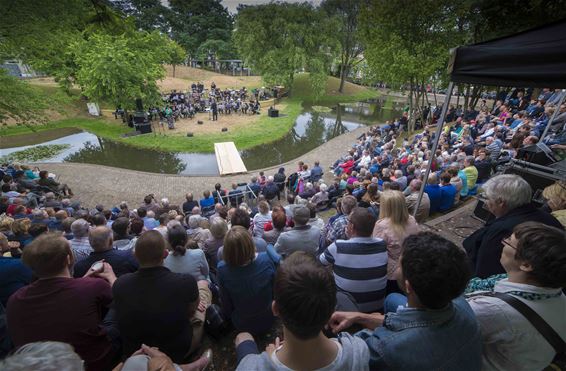 Eerste parkconcert alweer schot in de roos - Lommel