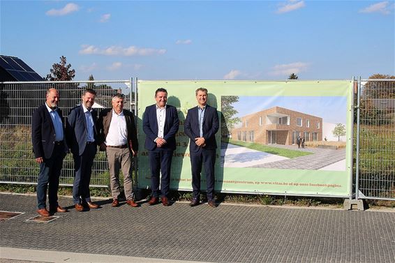 Eerste spadesteek voor zorgprojecten - Hechtel-Eksel