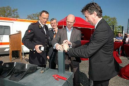 Eerste steen van voorpost gelegd