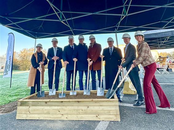 Eerste steenlegging nieuwe fabriek Chevron Philips - Beringen