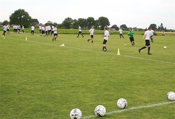 Eerste training United zit erop - Lommel