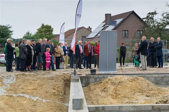 Eerstesteenlegging in de Haagdoornstraat - Neerpelt