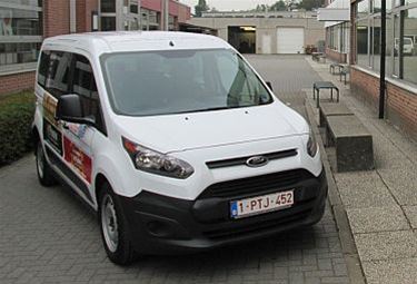 Eigen schoolbusje voor St.-Elisabeth - Peer & Pelt