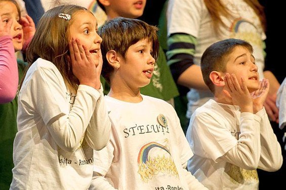 EMJ: primeur voor rusthuis en scholen - Neerpelt