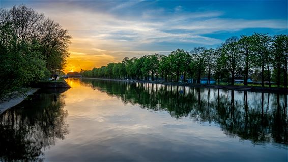 En toch zagen we de zon zakken in... 't kanaal - Pelt