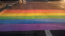 Er komt een Regenboogzebrapad in onze stad - Lommel