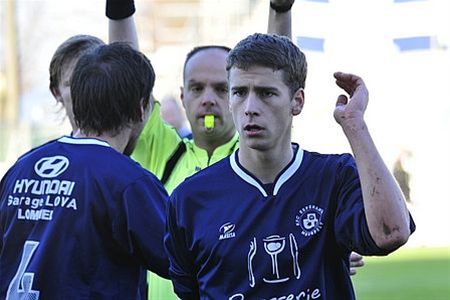 Esperanza eindigt met 9 spelers - Neerpelt