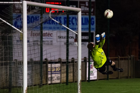 Esperanza verliest belangrijke thuismatch - Neerpelt