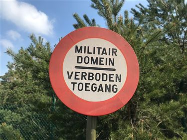 Extra verbodsborden rond militair domein - Beringen