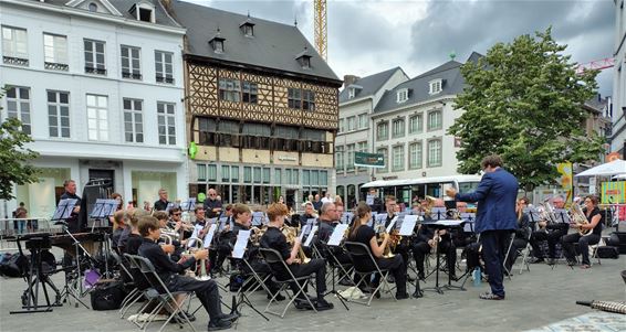 Pelt - Fanfare Overpelt neemt afscheid van dirigent