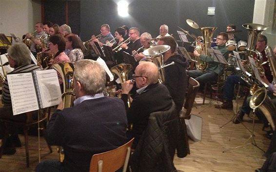 Fanfare repeteert in De Volksmacht - Neerpelt