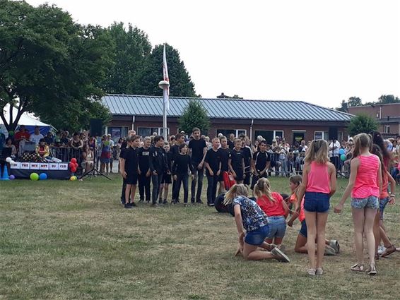 Feest in de Clementiaanschool - Overpelt