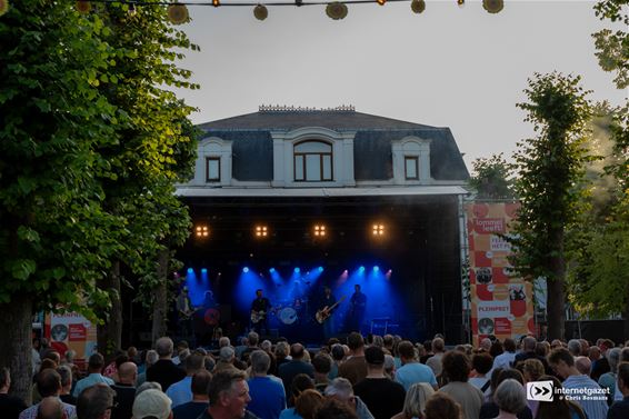 Feest op het zomerse marktplein - Lommel