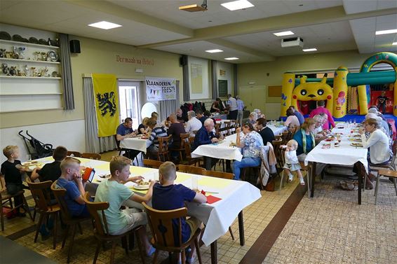 Feest voor de Listhu-buurt - Neerpelt