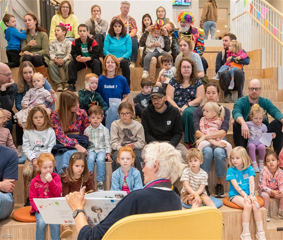 Feestelijk startschot voorleesseizoen - Pelt